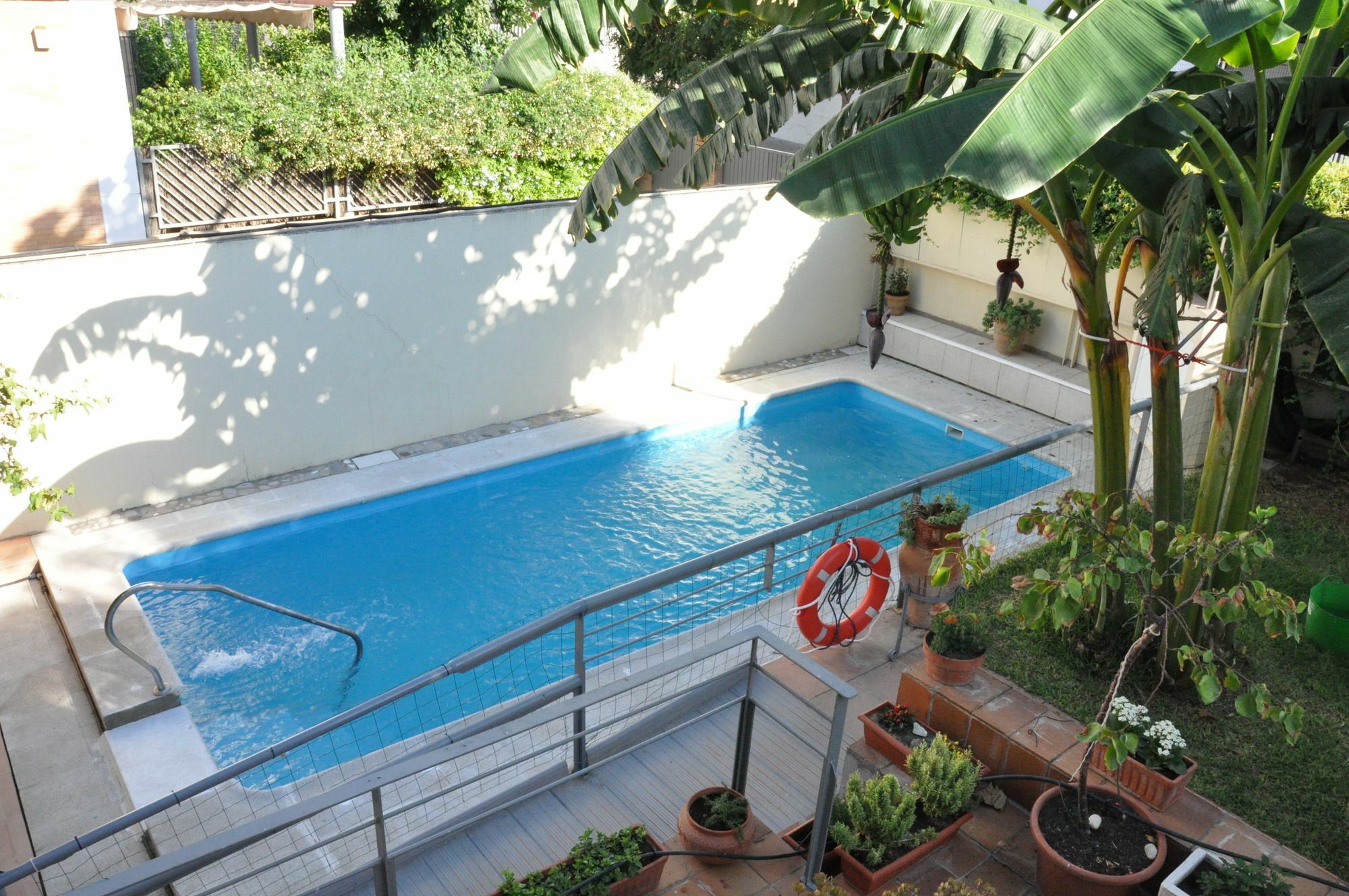 Lemon Garden Hostel Sevilla Exterior foto